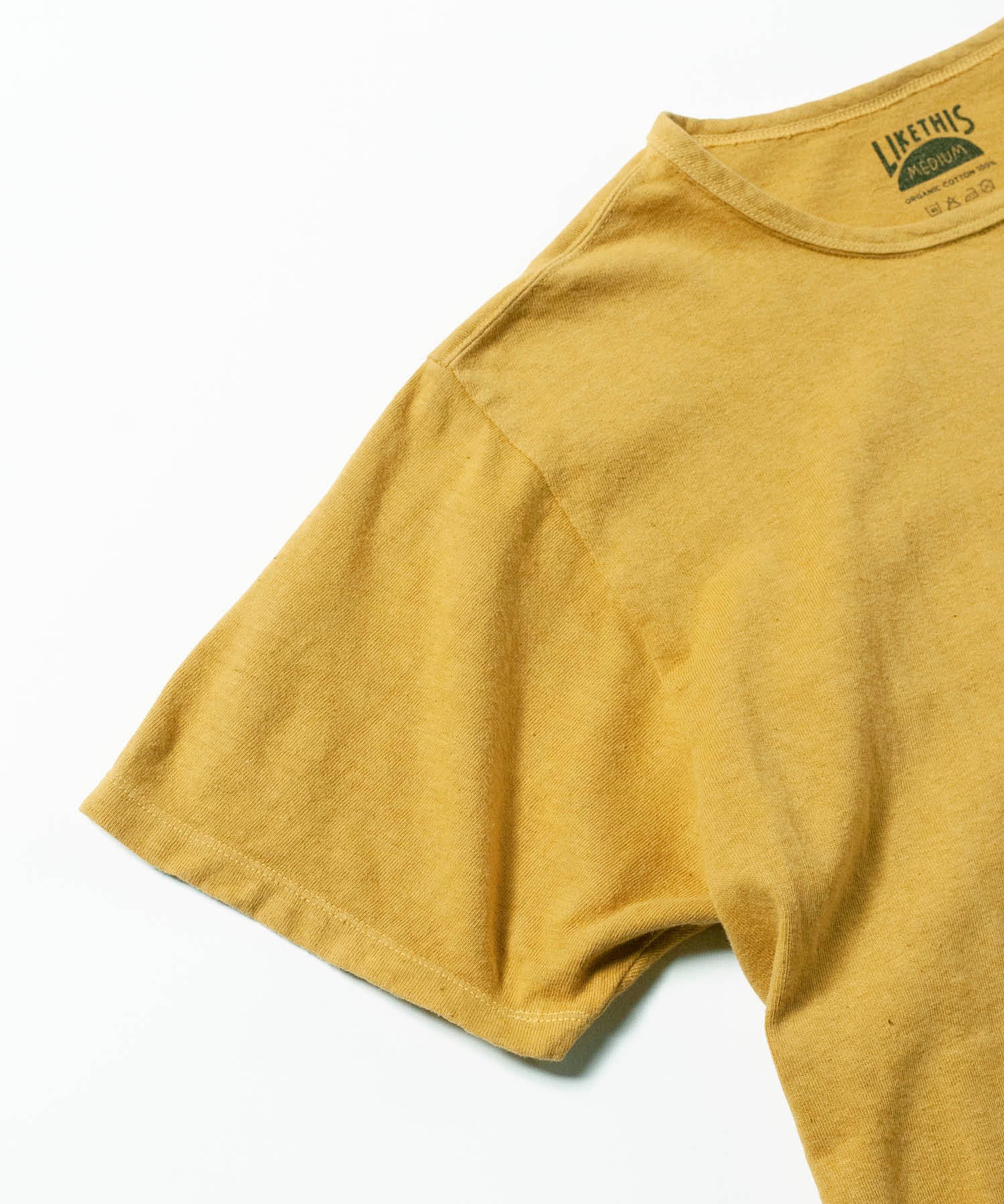 Recycle Organic Cotton Mugwort Dye Tee | リサイクルオーガニックコットン ヨモギ染めTシャツ | ボタニカルダイ | 草木染め
