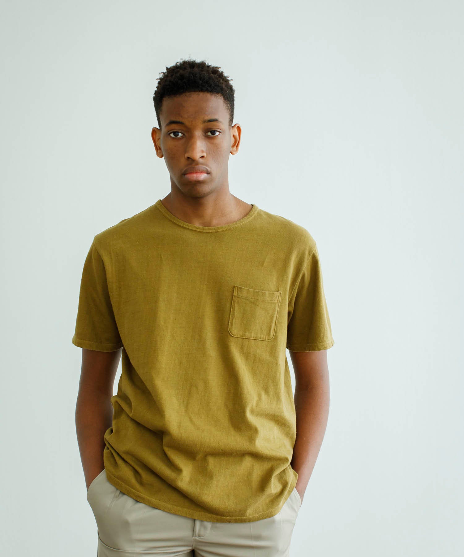 Recycle Organic Cotton Tea Leaves Dye Pocket Tee | リサイクルオーガニックコットン 茶葉染めポケットTシャツ | ボタニカルダイ | 草木染め